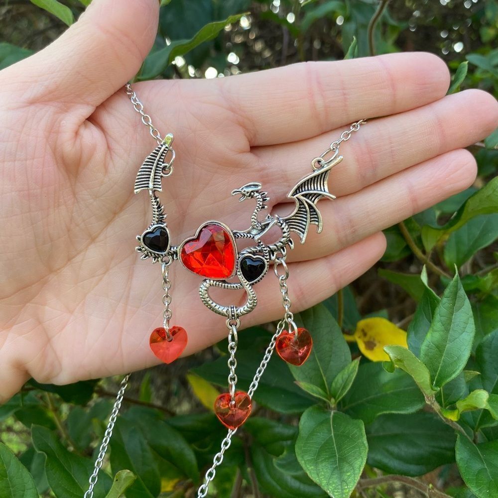 Gothic Renaissance Dragon Heart Pendant Necklace Red & Black Silver Tone - Picture 2 of 5